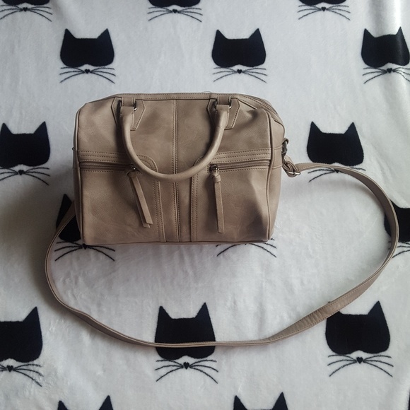 Maurices Handbags - New Maurices Purse